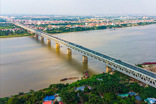 Cầu Thăng Long hạn chế xe tải, xe khách từ ngày 15/9