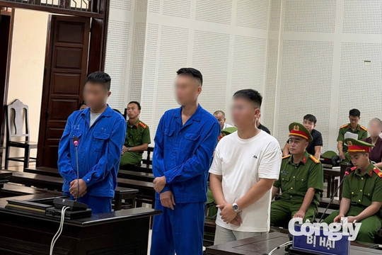 Mâu thuẫn tại quán ăn đêm, 3 người cùng hầu tòa