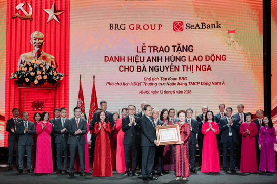 Chủ tịch BRG Nguyễn Thị Nga được phong tặng danh hiệu Anh hùng Lao động
