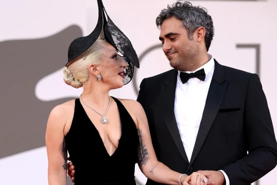 Ở tuổi 40, Lady Gaga lần đầu làm mẹ, đón con đầu lòng cùng hôn phu