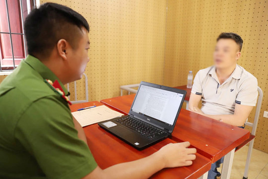 Giả danh lãnh đạo để "xin" xe vi phạm, chiếm đoạt hàng trăm triệu đồng