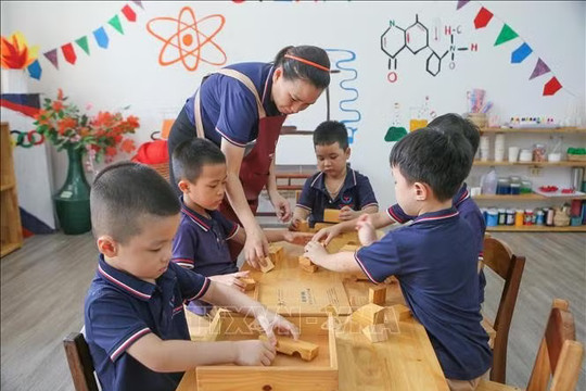 Đối tượng phổ cập giáo dục mầm non được miễn, giảm, hỗ trợ học phí