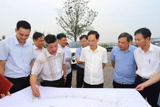 Yêu cầu thay thế nhà thầu năng lực kém, chậm tiến độ