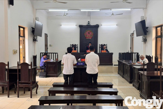 Lãnh án tù chỉ vì không nhường đường