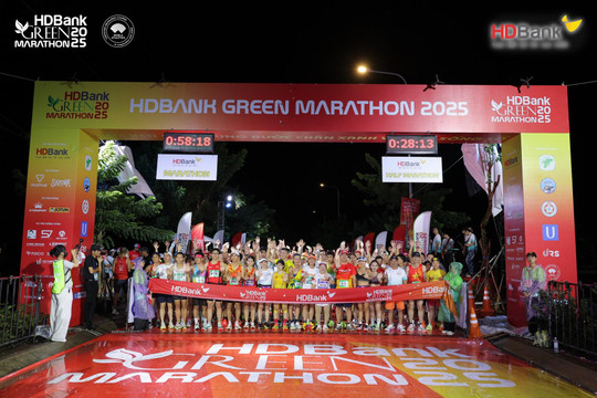 HDBank Green Marathon bứt phá giữa rừng và biển Cần Giờ