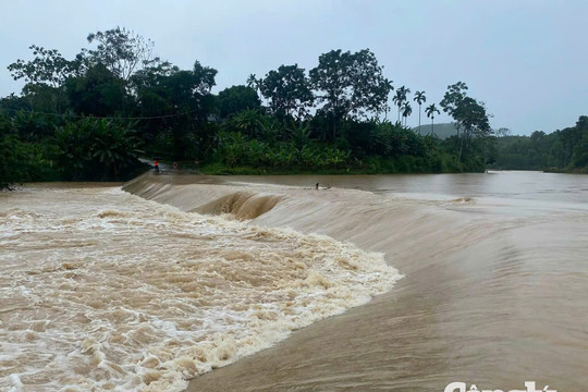 Lũ dâng cao, người dân Thanh Hóa cần chủ động phòng tránh