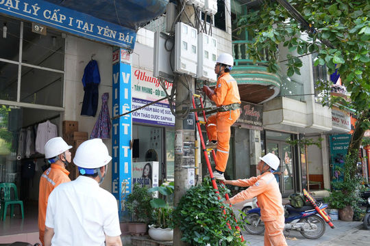 Điện lực Lào Cai chủ động ứng phó thiên tai từ sớm, từ xa