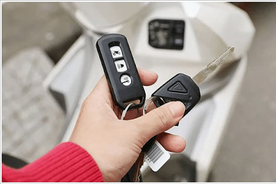 Mượn ô tô đi đám cưới nhưng mang cầm cố lấy tiền chi tiêu