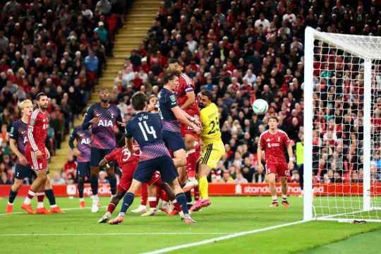 Bị Liverpool nhấn chìm, Tottenham tiếp tục rơi vào khủng hoảng