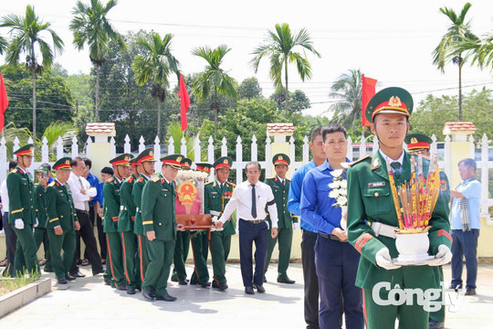 Đà Nẵng: Truy điệu, an táng 17 hài cốt liệt sĩ