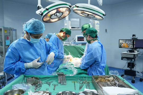 Ghép thận từ người hiến chết não ngay trong đêm, món quà sinh nhật vô giá ở tuổi 35