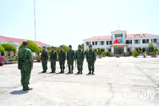 BĐBP Cà Mau: Tập huấn điều lệnh, nâng chất chính quy