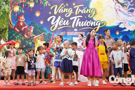 Ấm áp mùa Trung thu ở bệnh viện