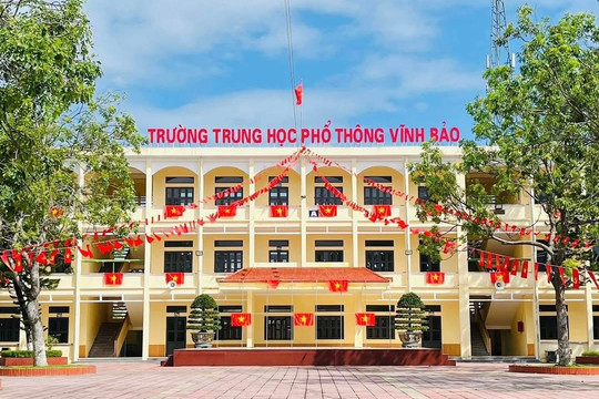Tổ chức phiên tòa lưu động tuyên truyền pháp luật tại Trường THPT Vĩnh Bảo