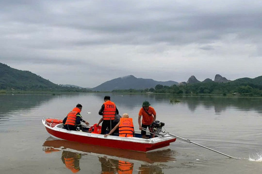 3 người tử vong khi đi đánh cá trong lúc mưa lũ