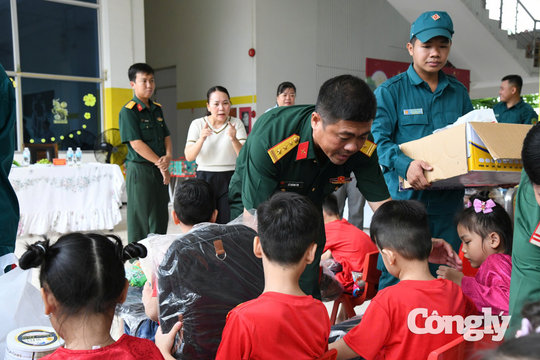 Tây Ninh chăm lo Tết Trung thu cho trẻ em khó khăn