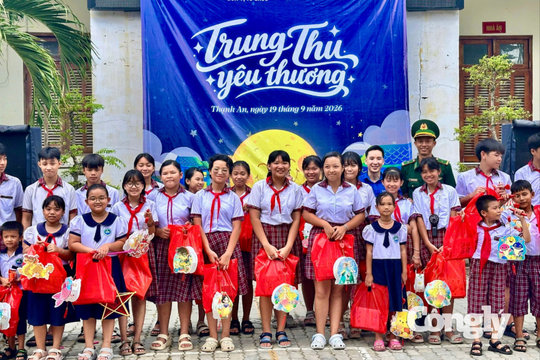 Ấm áp Trung thu ở biên giới biển TP.HCM