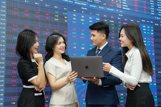 Ngành chứng khoán đón đầu chu kỳ tăng trưởng mới