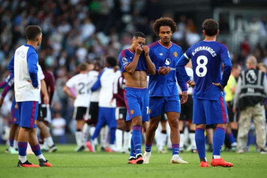 CĐV Man Utd kêu gọi HLV Ruben Amorim trở lại sau trận hòa Fulham
