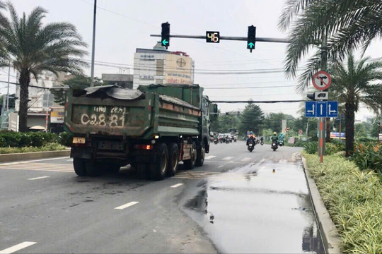 TP.HCM: Xe tải, xe ben trọng tải vô tư lưu thông trong khung giờ hạn chế