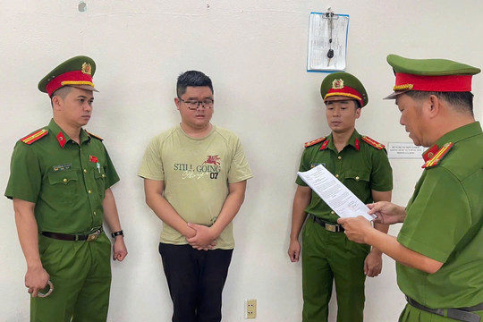 Bắt giam nam nhân viên ngân hàng chiếm đoạt gần 2 tỷ đồng