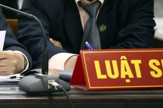 Để trở thành luật sư công phải đào tạo, tập sự bao lâu?