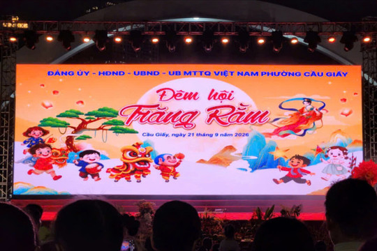 Thiếu nhi phường Cầu Giấy hòa mình vào không gian Trung thu rực rỡ