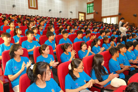 Nâng cao nhận thức phòng, chống tác hại thuốc lá cho cán bộ, sinh viên ngành Tư pháp