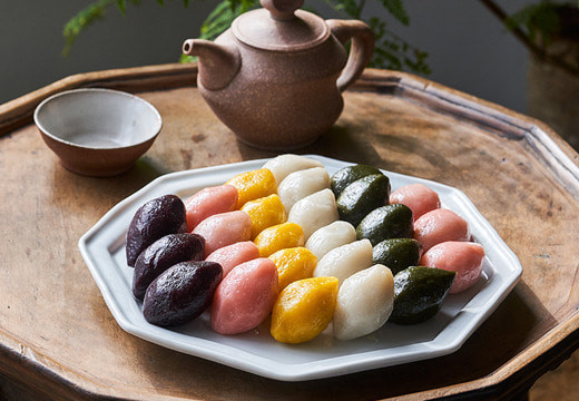 Songpyeon – "bánh trung thu" hình bán nguyệt đặc trưng của Hàn Quốc