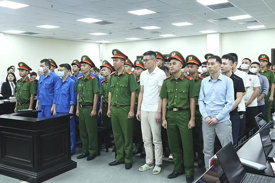 Gần 30 bị cáo trong vụ sản xuất, buôn bán hơn 187.000 hộp sữa giả hầu tòa