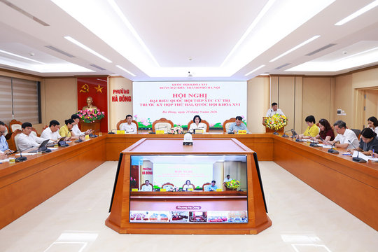 Chánh án Nguyễn Xuân Kỳ cùng đại biểu Quốc hội TP. Hà Nội tiếp xúc cử tri