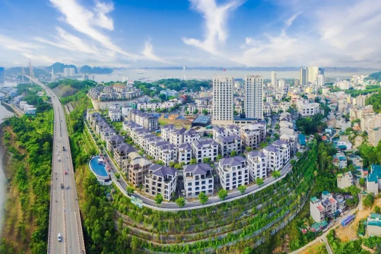 Quảng Ninh chỉ đạo xác minh phản ánh về sự kiện có người nước ngoài tại Bãi Cháy
