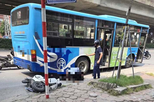 Sau 2 vụ va chạm liên tiếp, Hà Nội đặt ra loạt yêu cầu mới với hoạt động xe buýt