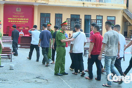 Chủ động phương án xử lý tình huống gây rối tại phiên tòa