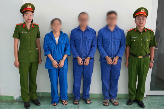 Khởi tố 3 người in, phát hành 21.000 quyển sách trái phép
