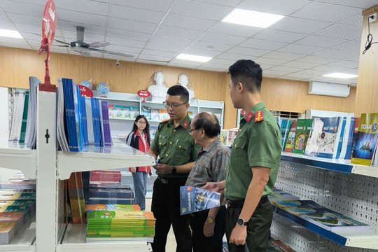Quảng Ninh bố trí kinh phí để 100% học sinh phổ thông được mượn sách giáo khoa miễn phí