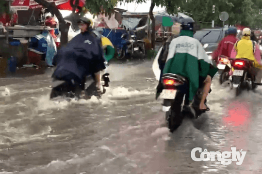 Triều cường TP.HCM dự báo tiếp tục dâng cao