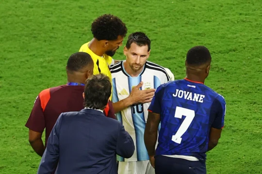 Hiện tượng World Cup Vozinha muốn được quay lại với cuộc sống trước khi nổi tiếng