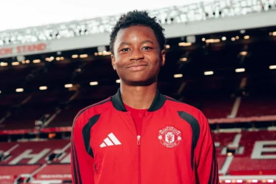 Man Utd chiêu mộ thần đồng Isaac Konde từ Liverpool, hoàn thiện bộ ba tân binh trẻ đầy triển vọng