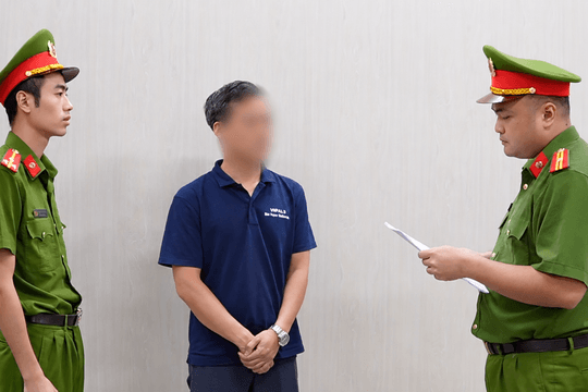 Lập tài khoản riêng để rút tiền, Chủ tịch HĐQT Công ty Mặt trời Việt Nam bị bắt