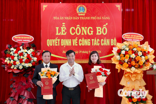 TAND TP Đà Nẵng công bố quyết định bổ nhiệm 2 Phó Chánh án TAND khu vực