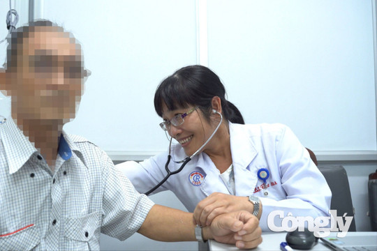 Điều trị thành công bệnh phổi hiếm gặp tái phát nhiều lần