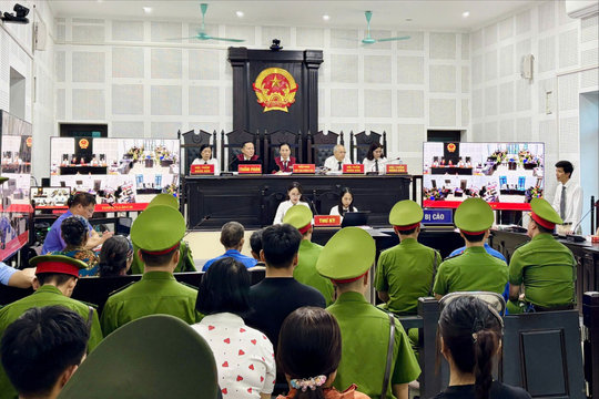 Lĩnh án tù về tội “Gây rối trật tự công cộng”