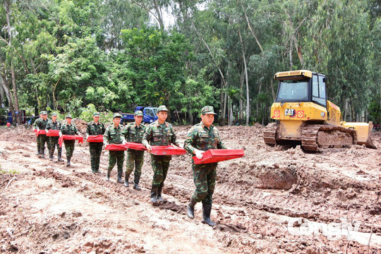 Phát hiện thêm 19 bộ hài cốt liệt sĩ tại Công viên Lê Thị Riêng