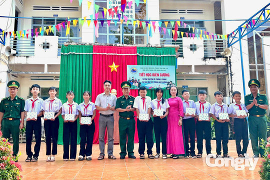 Tuyên truyền phòng, chống ma túy cho học sinh tại vùng biên