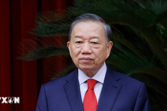 Khai mạc trọng thể Hội nghị lần thứ Tư Ban Chấp hành Trung ương Đảng khóa XIV