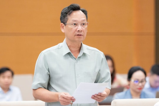Thông qua Nghị quyết sửa đổi thẩm quyền của TAND cấp tỉnh, khu vực