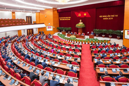 Ngày làm việc thứ hai Hội nghị lần thứ tư Ban Chấp hành Trung ương Đảng khóa XIV