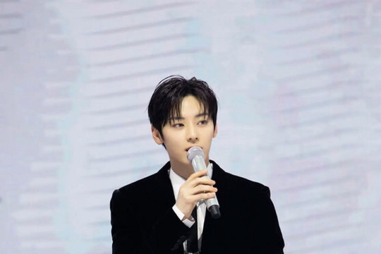 Hwang Min Hyun trở lại với đĩa đơn đầy cảm xúc