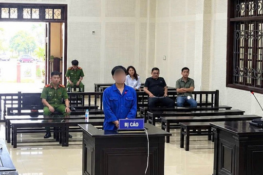 Tự xưng nhà báo để lừa tiền làm sổ đỏ